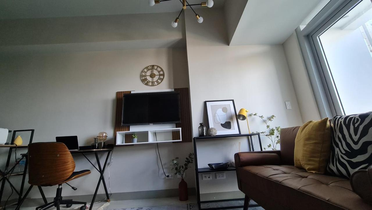 Luxe Bonifacio Global City Taguig Uptown Condo Hotel 1 Bedroom Suite Exterior foto