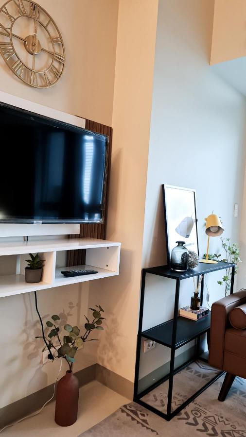 Luxe Bonifacio Global City Taguig Uptown Condo Hotel 1 Bedroom Suite Exterior foto