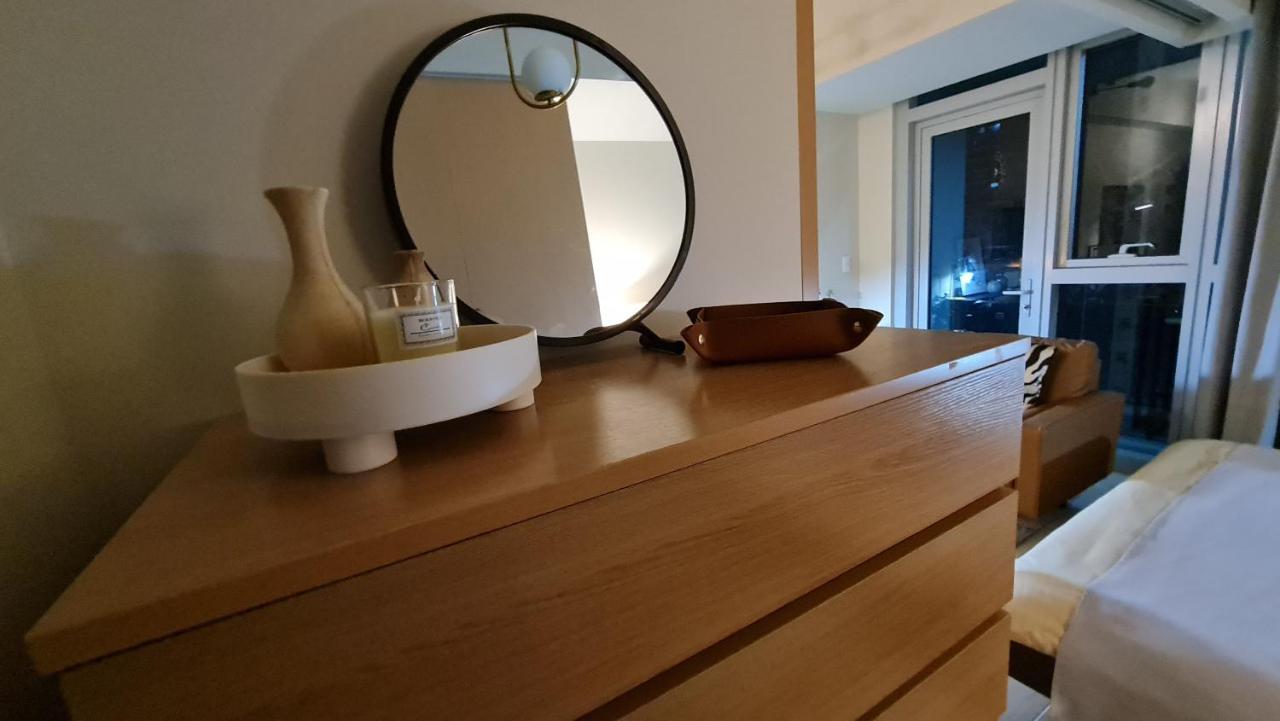 Luxe Bonifacio Global City Taguig Uptown Condo Hotel 1 Bedroom Suite Exterior foto